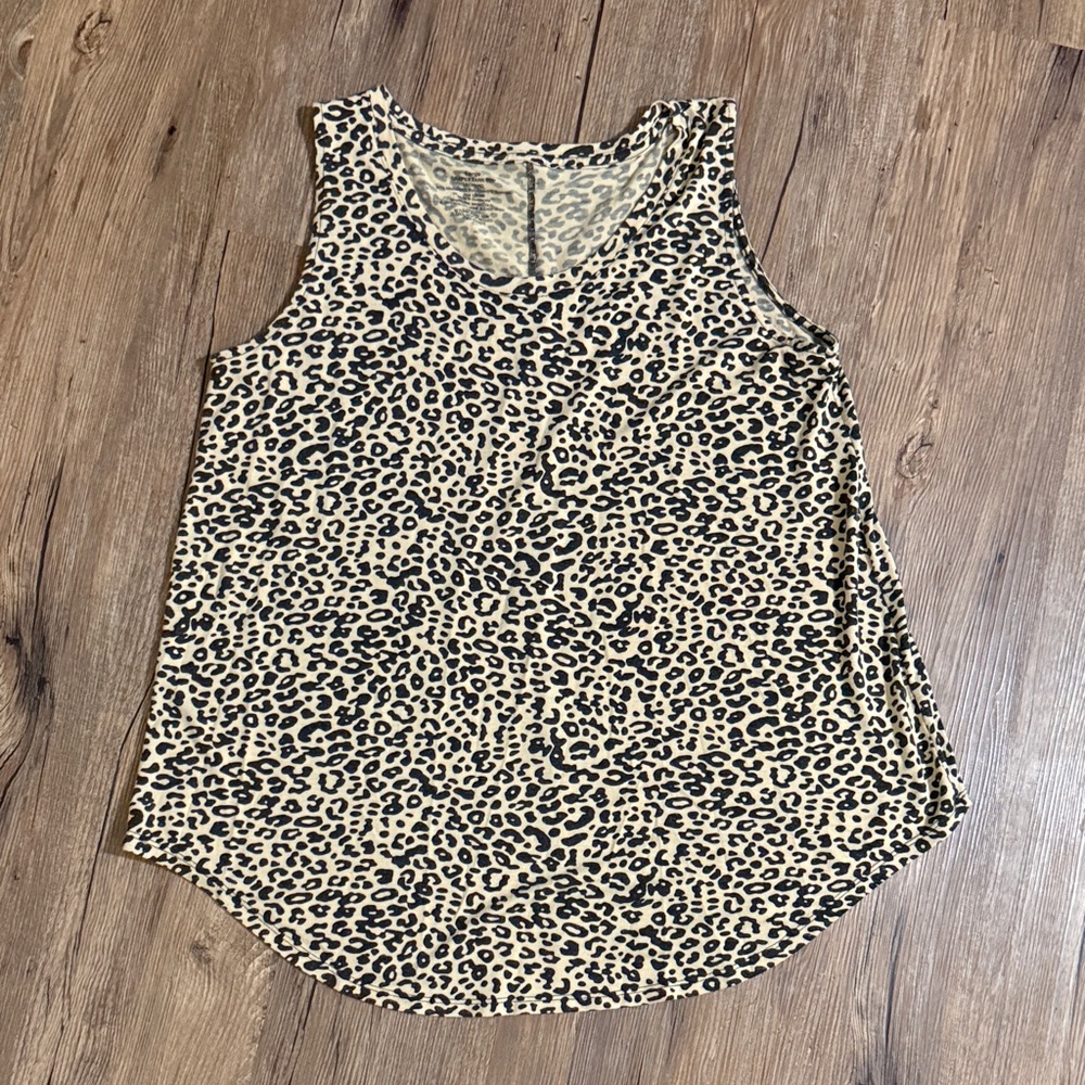 Leopard Print Sleeveless Top